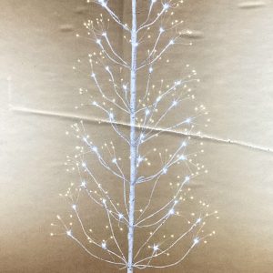 6ft Lighted Tree