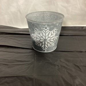 4.5" Snowflake Metal Pot Cover