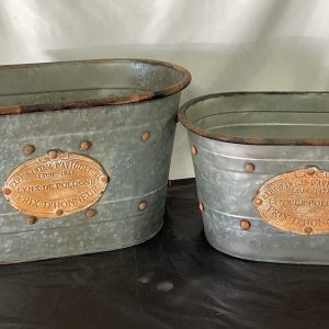 Set of 2 Metal Containers